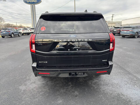 2025 Ford Expedition MAX Active
