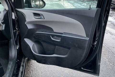 2016 Chevrolet Sonic LT Auto