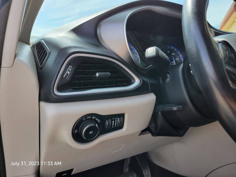 2020 Chrysler Pacifica Touring L