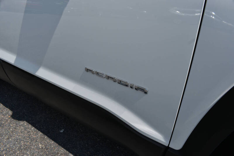 2023 GMC Acadia SLE