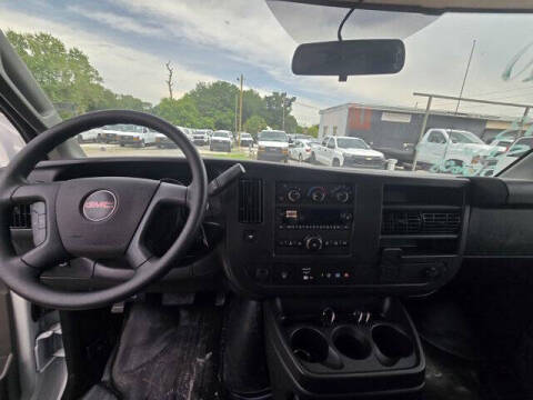 2025 GMC Savana 2500