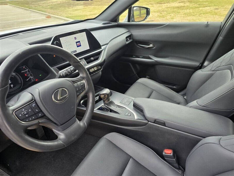 2023 Lexus UX 250h Premium