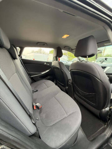 2014 Hyundai Accent SE