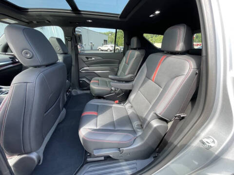 2025 Chevrolet Traverse RS