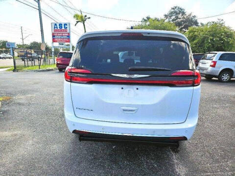 2024 Chrysler Pacifica Touring
