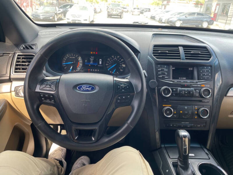 2016 Ford Explorer
