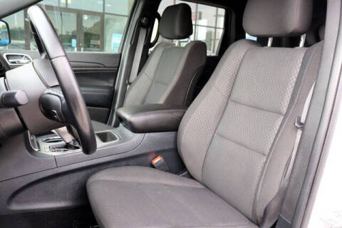 2020 Jeep Grand Cherokee Laredo E