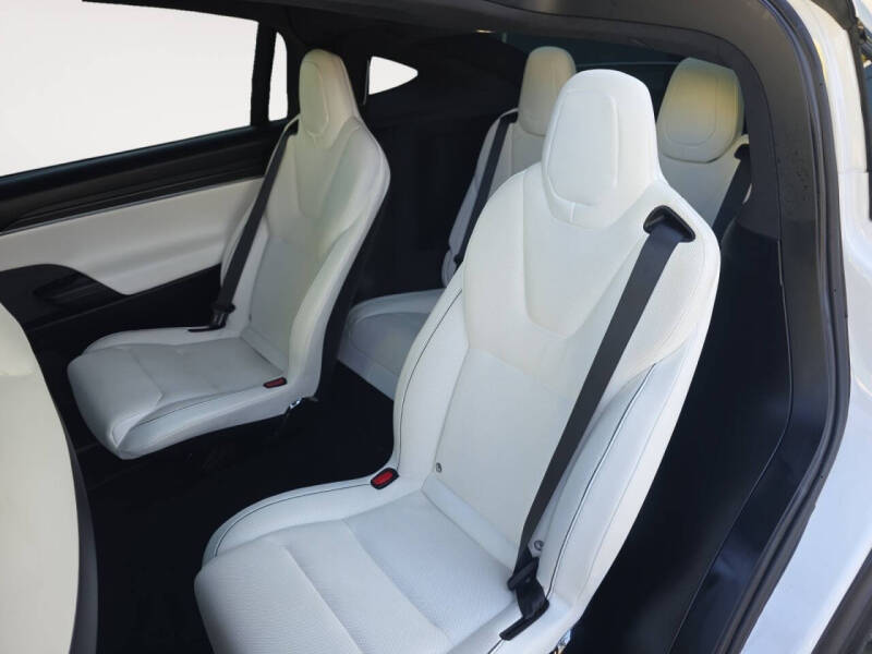 2022 Tesla Model X Plaid