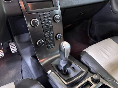 2012 Volvo C30 T5 R-Design Premier Plus