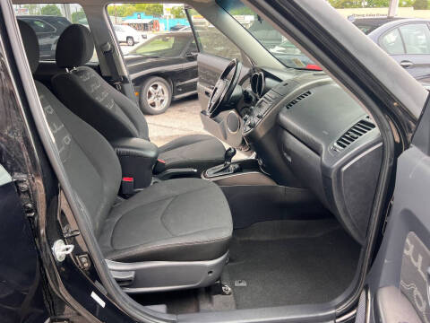 2013 Kia Soul +
