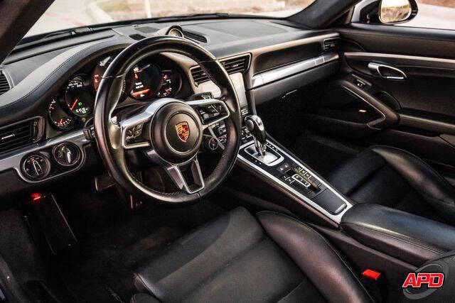 2019 Porsche 911 Carrera 4S