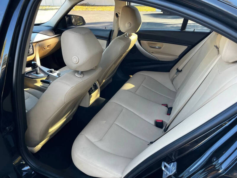 2018 BMW 3 Series 320i