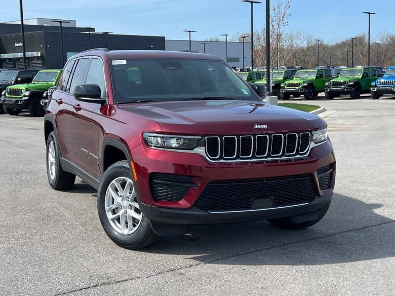 2025 Jeep Grand Cherokee Laredo