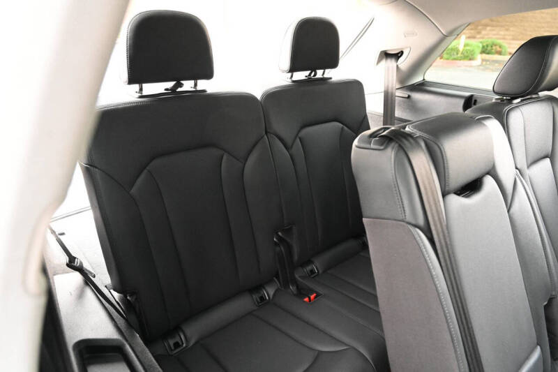 2020 Audi Q7 quattro Premium Plus 55 TFSI