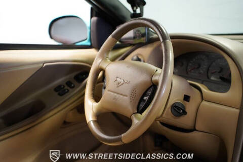 2004 Ford Mustang GT Deluxe