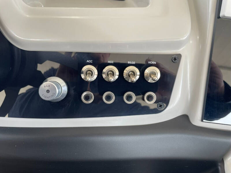 2024 Barletta Cabrio 22UC