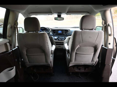 2017 Chrysler Pacifica Touring