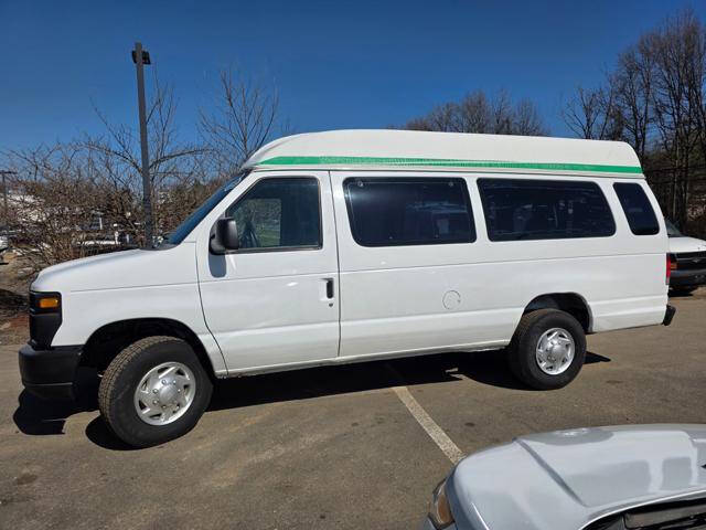 2012 Ford E-Series E-350 SD