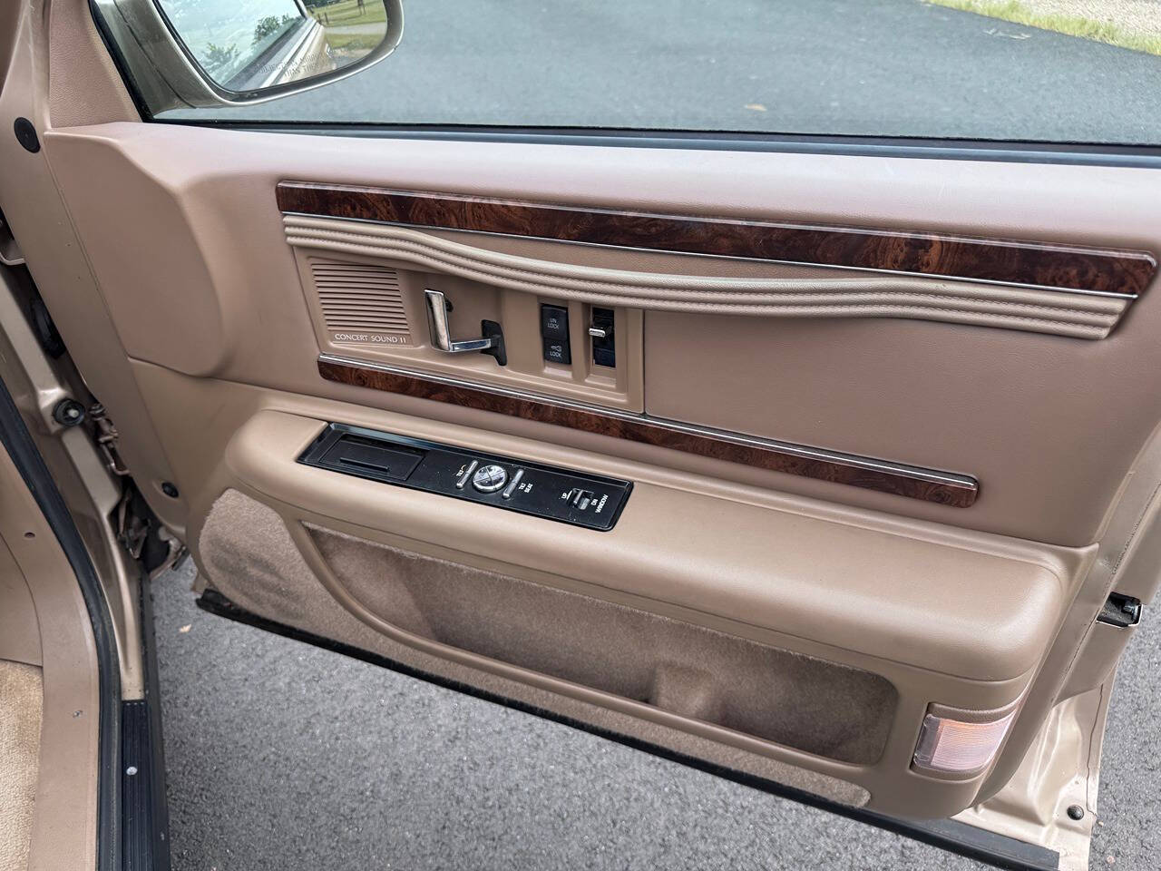 1996 Buick Roadmaster 19