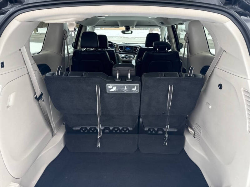 2019 Chrysler Pacifica Touring L
