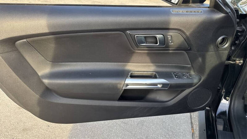 2019 Ford Mustang EcoBoost