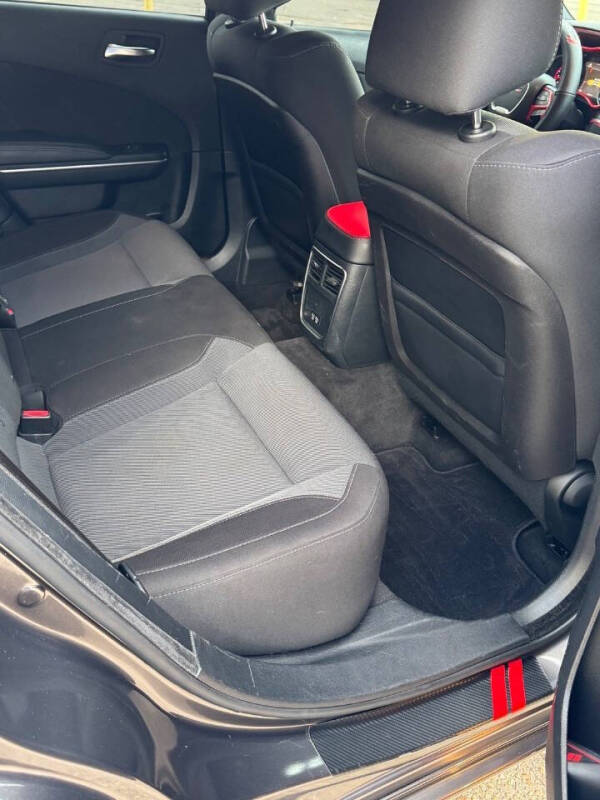 2015 Dodge Charger SXT