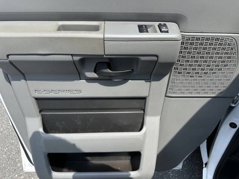 2014 Ford E-Series E-250