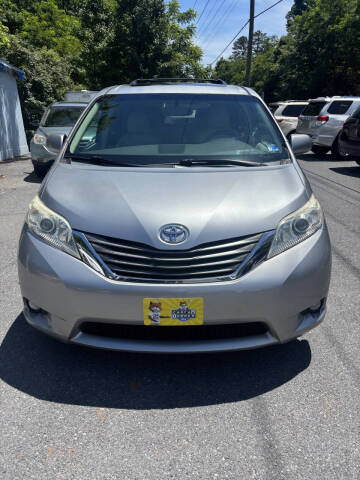 2013 Toyota Sienna XLE Mobility 7-Passenger