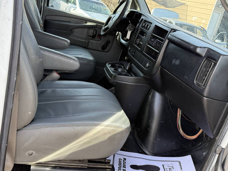 2012 Chevrolet Express 2500