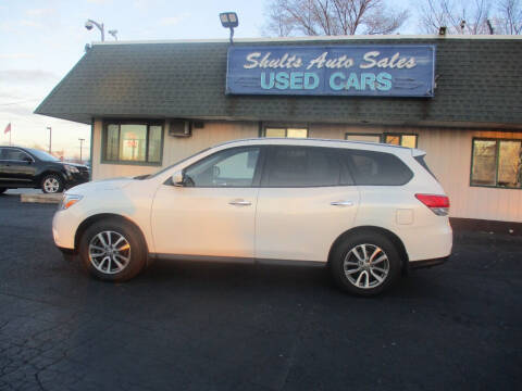 2014 Nissan Pathfinder for sale at SHULTS AUTO SALES INC. in Crystal Lake IL