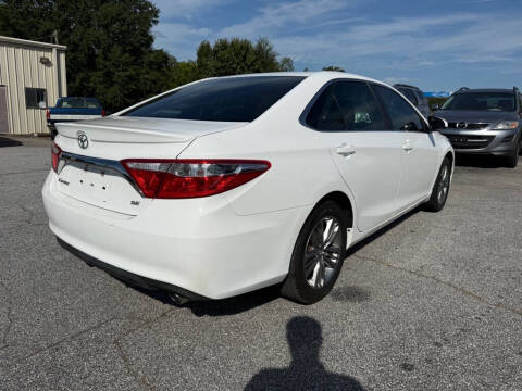 2017 Toyota Camry SE