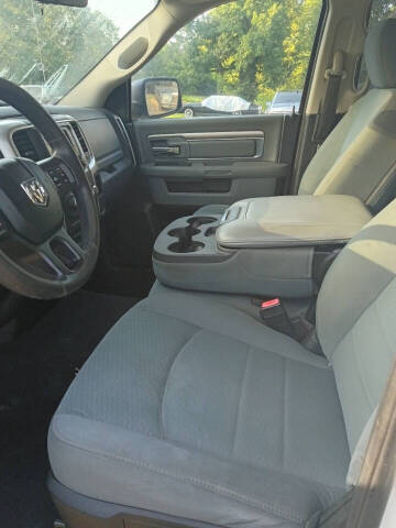 2017 RAM 1500 SLT