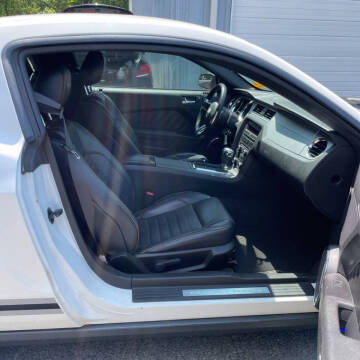 2012 Ford Mustang V6 Premium