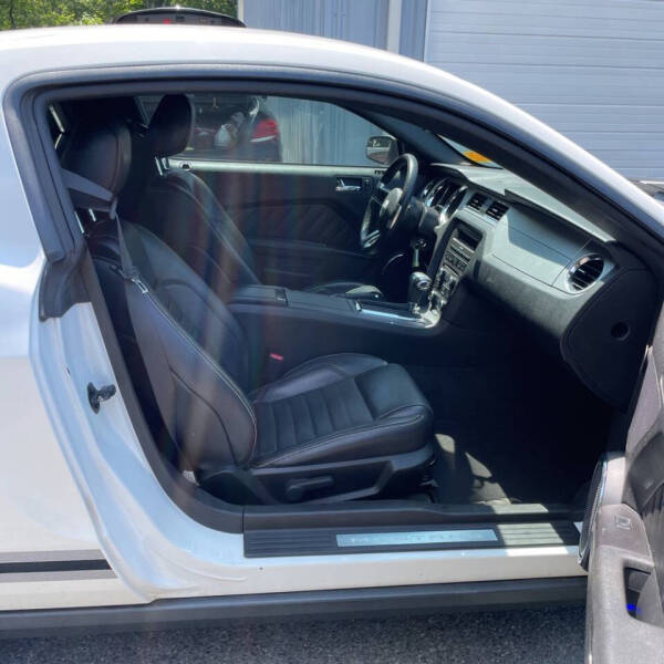 2012 Ford Mustang V6 Premium
