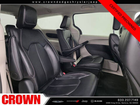 2024 Chrysler Pacifica Plug-In Hybrid Select