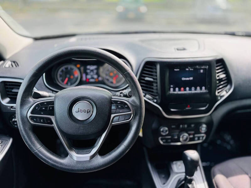 2019 Jeep Cherokee Latitude