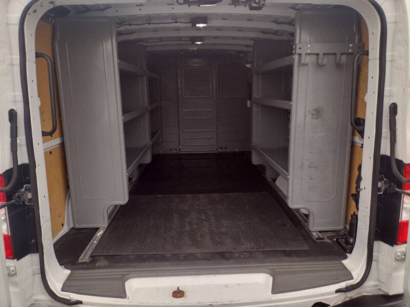 2019 Nissan NV Cargo SV photo 13