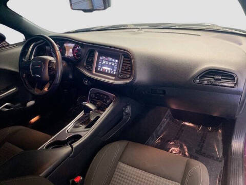 2021 Dodge Challenger SXT