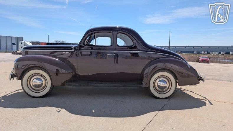 1940 Ford Deluxe