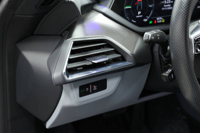 2024 Audi e-tron GT quattro Premium Plus