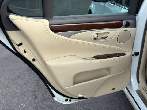 2014 Lexus LS 460