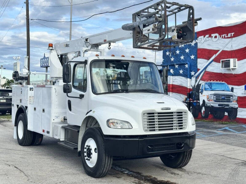 2019 Freightliner M2 106