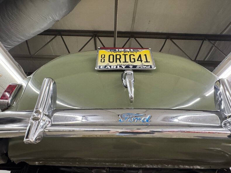 1941 Ford Super Deluxe