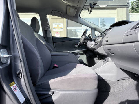 2012 Toyota Prius v Five