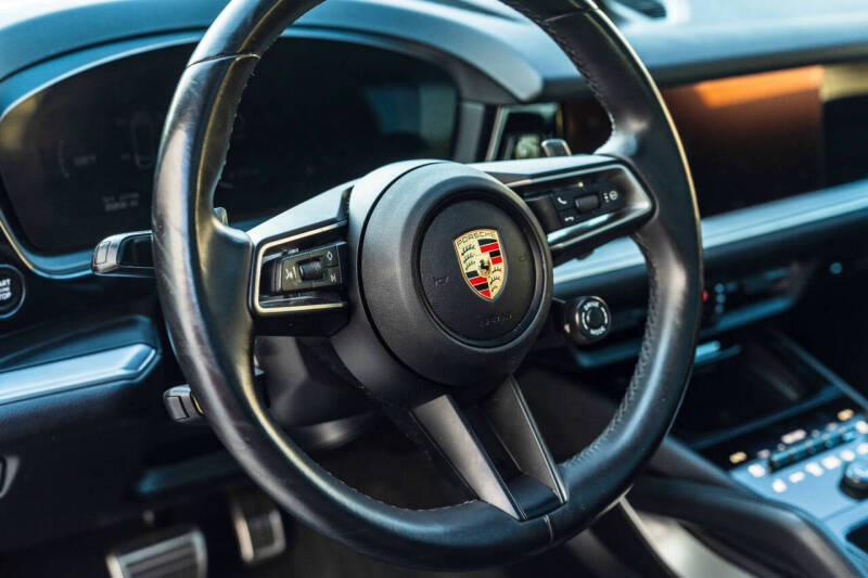 2024 Porsche Cayenne S Coupe