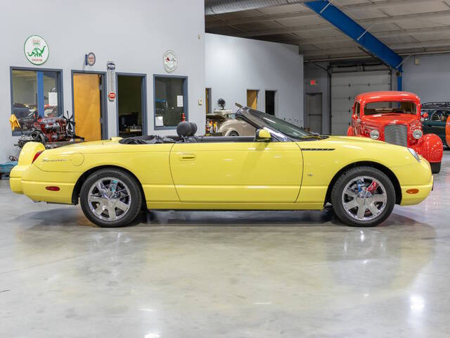 2002 Ford Thunderbird Deluxe