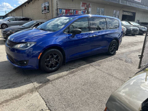 2018 Chrysler Pacifica Touring Plus