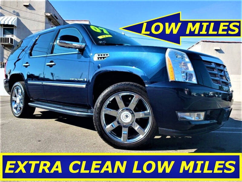 2007 Cadillac Escalade for sale at ALL STAR TRUCKS INC in Los Angeles CA