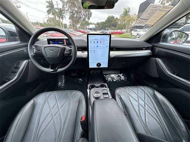 2022 Ford Mustang Mach-E California Route 1