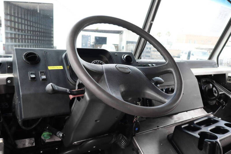 2021 Freightliner MT45 Chassis